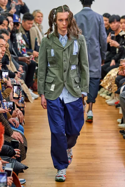 Look 28